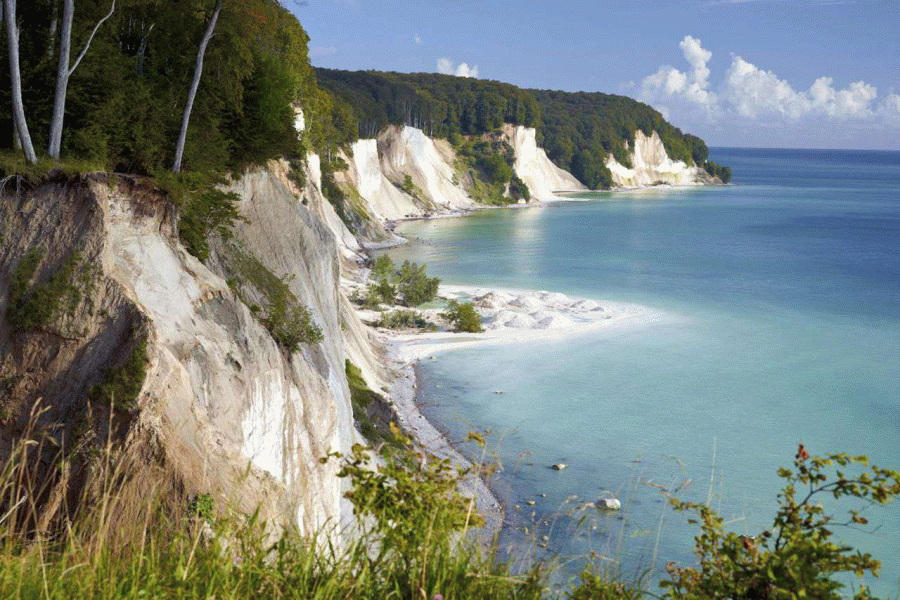Rugen Island Travel Guide: Must-See Spots & Tips