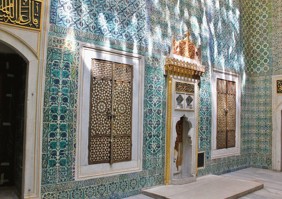 Topkapi Palace: Ottoman Emperor palace in Istanbul | Must Visit