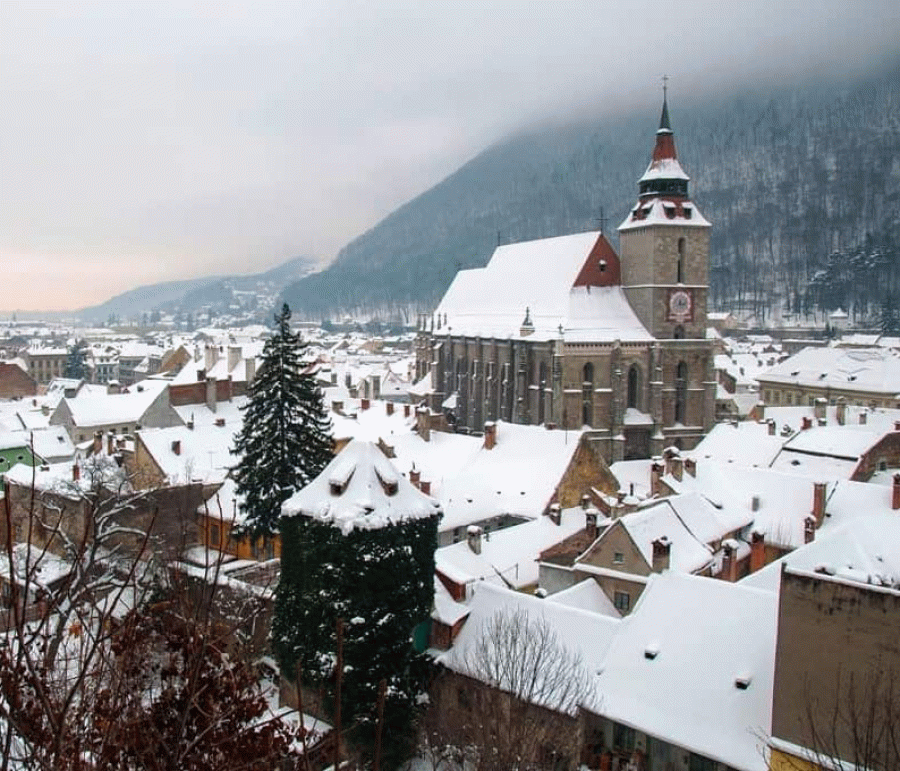 Brasov Bran Castle: Heaven to the natural beatuty in Romania